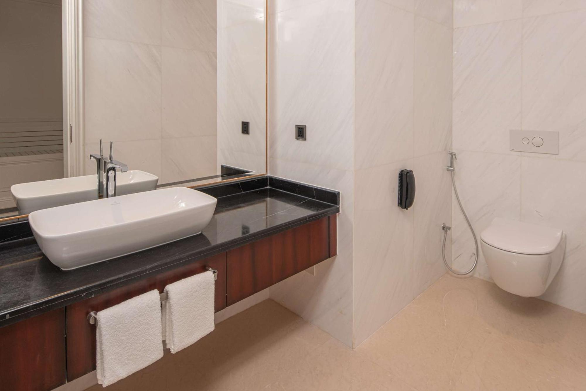 Hilton Brazzaville Les Tours Jumelles Hotel & Residences Luaran gambar