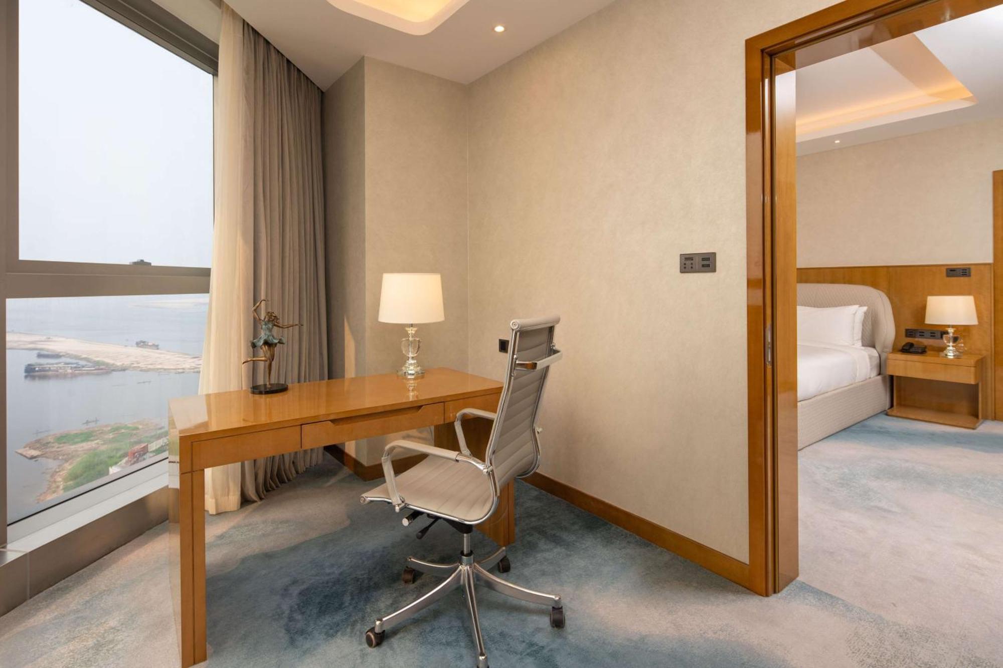 Hilton Brazzaville Les Tours Jumelles Hotel & Residences Luaran gambar